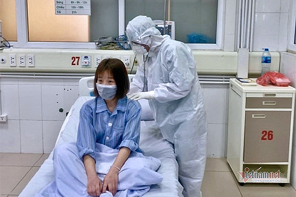 Chuyện về những bác sĩ tuyến đầu chống dịch virus corona ở Việt Nam