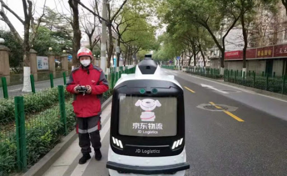Sử dụng robot giao hàng để hạn chế lây lan corona