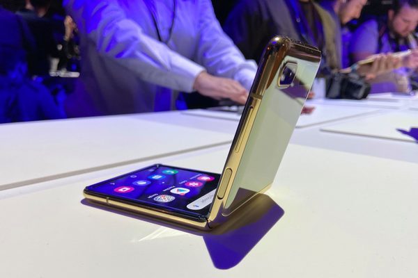 Galaxy S20, Galaxy Z Flip về Việt Nam giá 