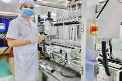 Laco cung ứng 2 vạn chai gel rửa tay bình ổn giá mỗi ngày