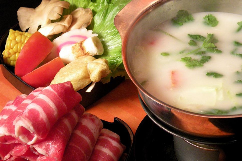 Các nhà hàng Hong Kong loại lẩu khỏi thực đơn vì lo dịch Covid -19