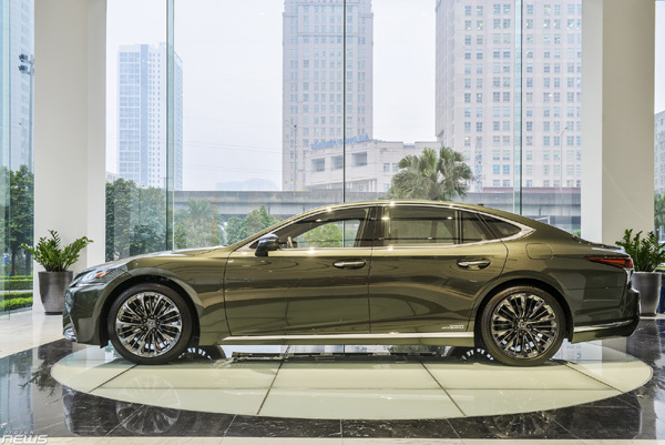 LS 500h: đánh thức cảm xúc