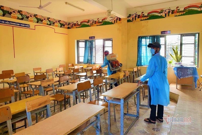 Thừa Thiên Huế: Sinh viên tiếp tục nghỉ, học sinh trở lại trường