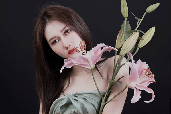 Hương Giang ‘Cô gái nhà người ta’: Qua một đời chồng không có gì xấu hổ