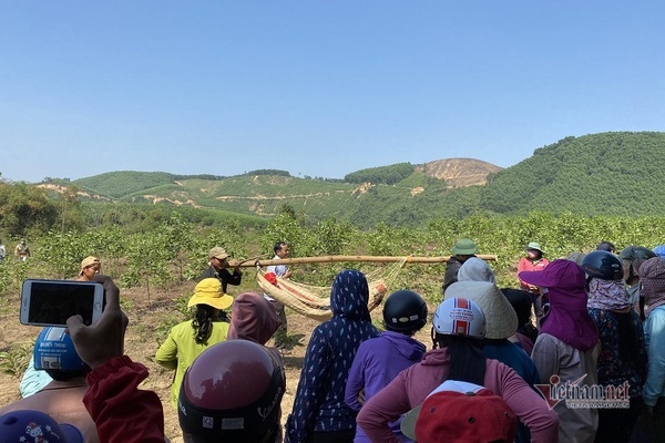 Đẫm nước mắt nghĩa vợ chồng vụ chìm thuyền 3 người chết ở TT-Huế