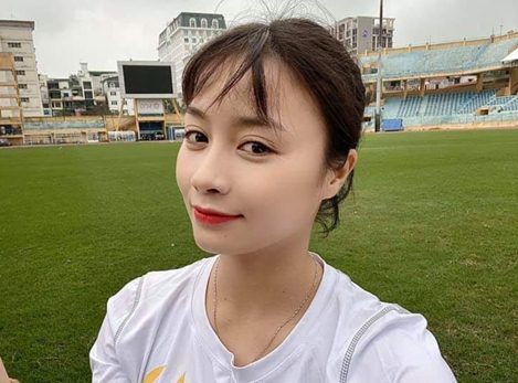 Hoa khôi Hoàng Thị Loan đốn tim phái mạnh ngày Valentine