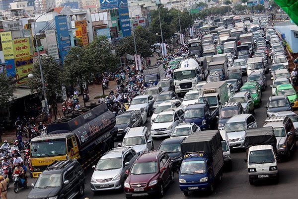 HCM City speeds up construction of key transport projects