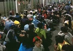 Coronavirus: Thousands queue for face masks in HCM City
