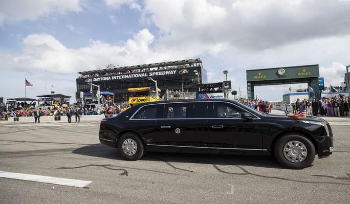 Chi tiết về 'quái thú' của Tổng thống Trump trên đường đua Daytona 500