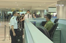 Airport officers strive to avoid Covid-19 infection