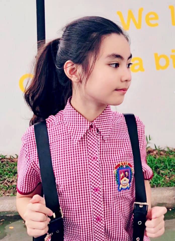 Con gái 14 tuổi cao 1m70 xinh như hoa hậu của MC Quyền Linh