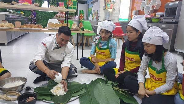 Young chef preserves traditional Hanoi cuisine
