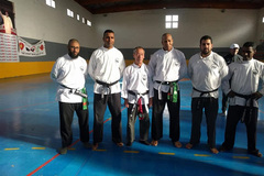 Martial arts master shares his skills