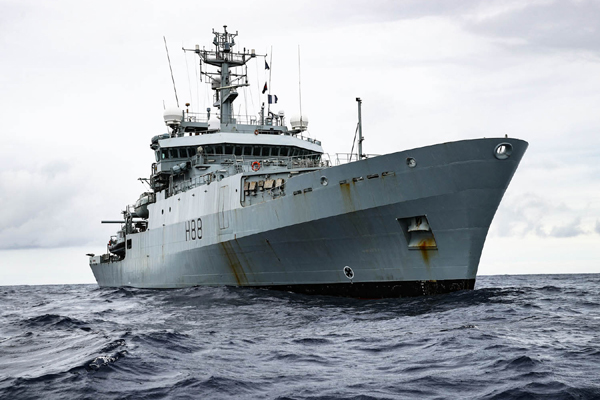 Khám phá tàu hải quân Hoàng gia Anh 3.400 tấn đang ở Việt Nam