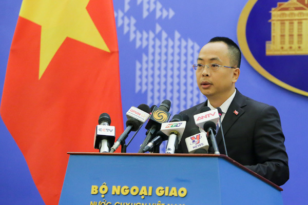 Thương mại biên giới Việt - Trung từng bước khôi phục giữa dịch Covid-19