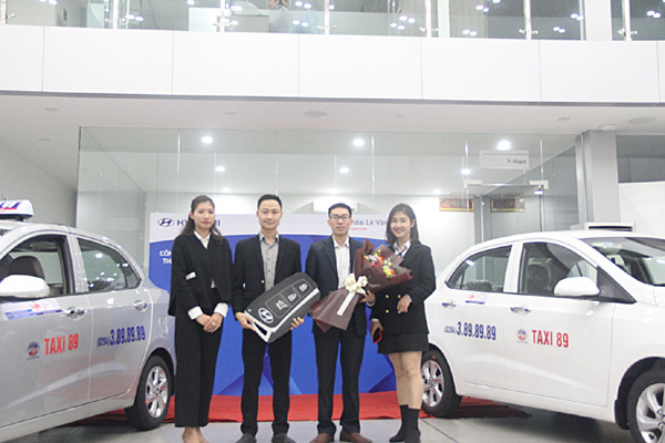 Hyundai Lê Văn Lương liên tiếp bàn giao lô xe đầu năm