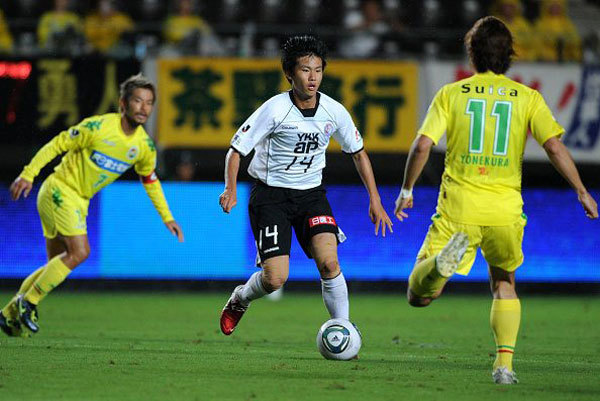 HCM City FC sign midfielder Seo Yong-duk