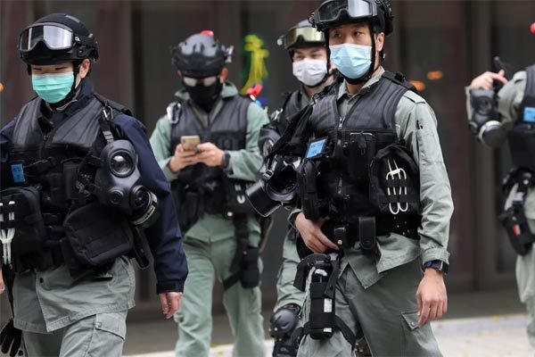 Hong Kong cách ly hàng chục cảnh sát nghi nhiễm Covid-19