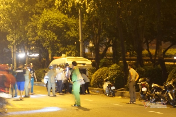 Phát hiện thi thể cháy đen dưới cầu vượt ở Sài Gòn