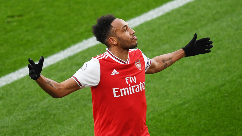 Arsenal thắng kịch tính nhờ cú đúp của Aubameyang