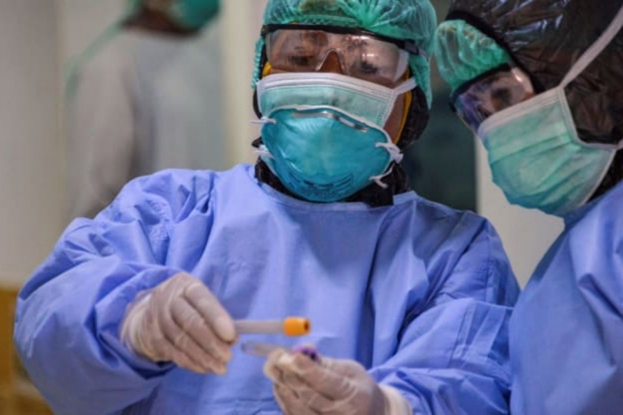 Thế giới ‘chạy đua’ chế tạo bộ chẩn đoán nhanh virus corona