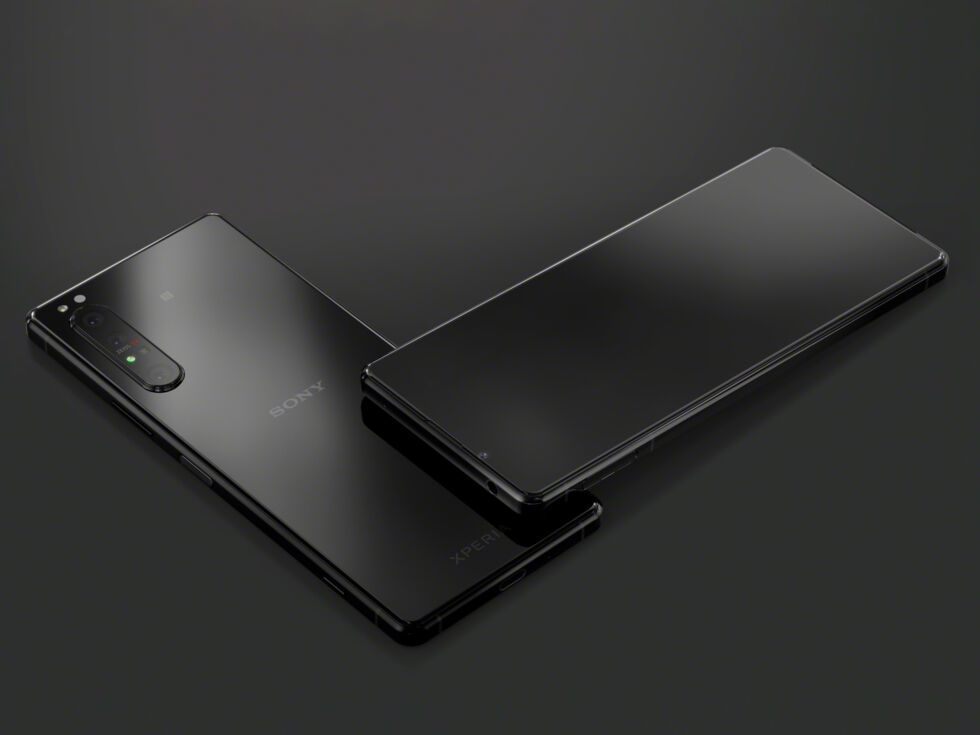 Sony ra mắt smartphone mới, bán giá trên trời