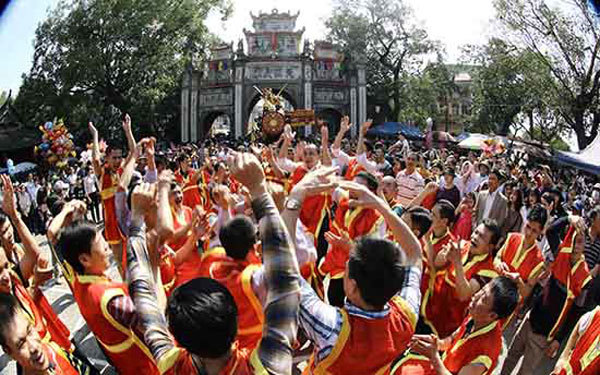 Find Vietnamese culture's soul at village festivals