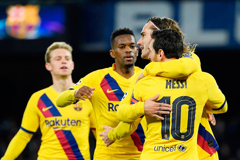 Messi im tiếng, Barcelona thoát thua Napoli