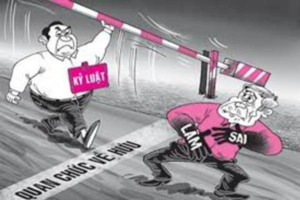 Bộ Nội vụ lấy ý kiến dân về kỷ luật quan chức về hưu vi phạm