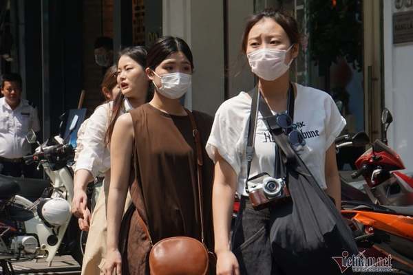 13 người tự nguyện xin vào khu cách ly dịch Covid-19 ở quận 7