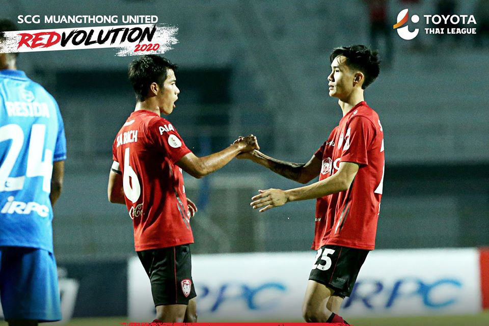 Rayong vs Muangthong United, Đặng Văn Lâm bị bỏ rơi