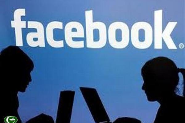 Chụp ảnh bán khỏa thân bạn gái, đăng facebook để làm nhục