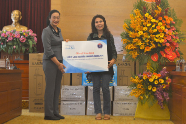 25 máy lọc nước tặng các bệnh viện chống dịch Covid-19