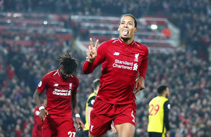 Liverpool tăng lương cao chót vót giữ chân Van Dijk