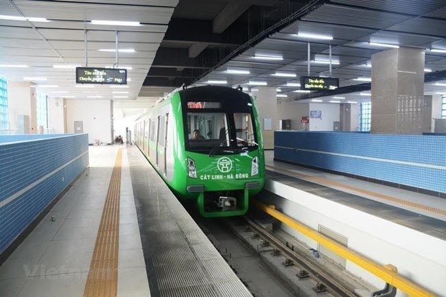Chinese director of Hanoi metro project put in quarantine after arrival
