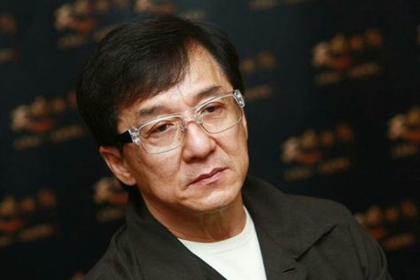 Thành Long lên tiếng về tin bị cách ly vì nhiễm Covid-19