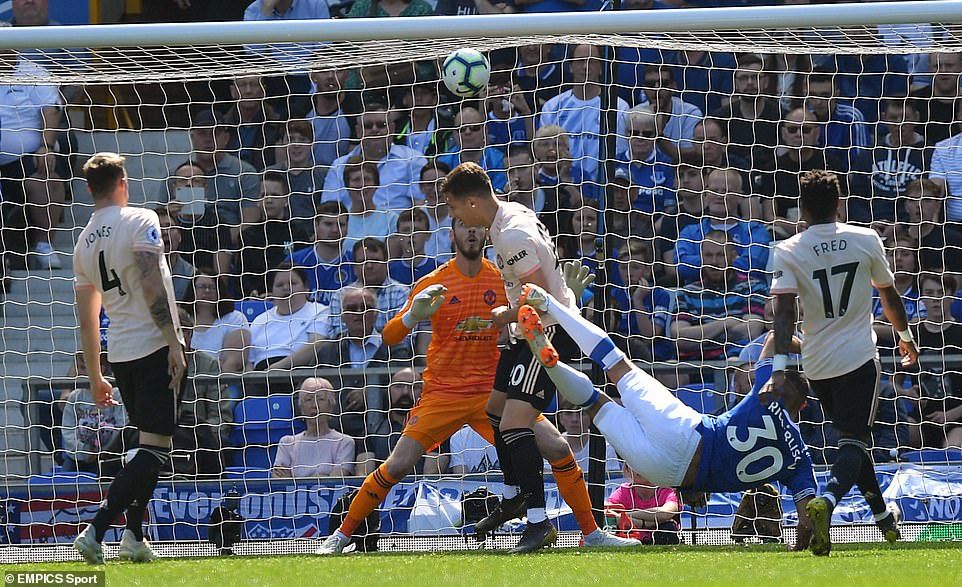 MU dự thua Everton, Koulibaly được báo giá 100 triệu euro