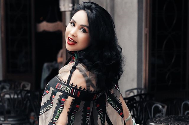 Diva Thanh Lam đẹp bất chấp thời gian ở tuổi 53