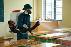 Students start returning to school after Covid-19 outbreak