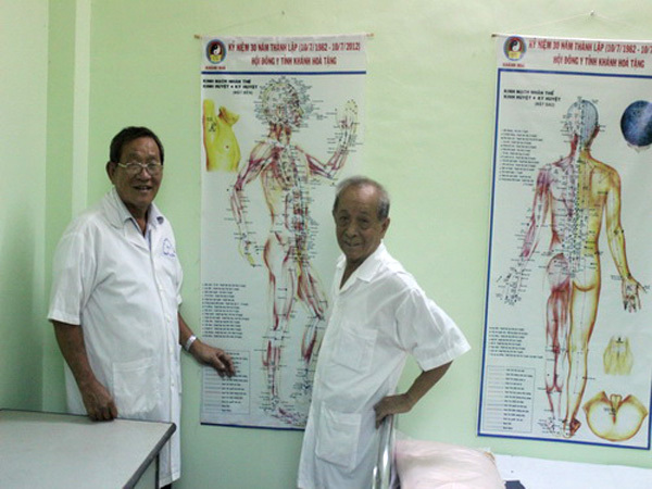 Army physicians battle age to help the needy