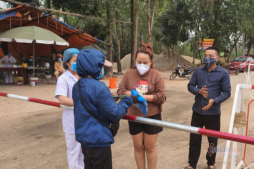 Chàng cảnh sát cơ động trực chốt Sơn Lôi cách nhà 300m 3 tuần không về