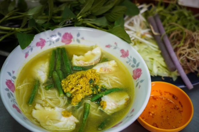 Quán bún cá Campuchia gần nửa thế kỷ giữa lòng Sài Gòn
