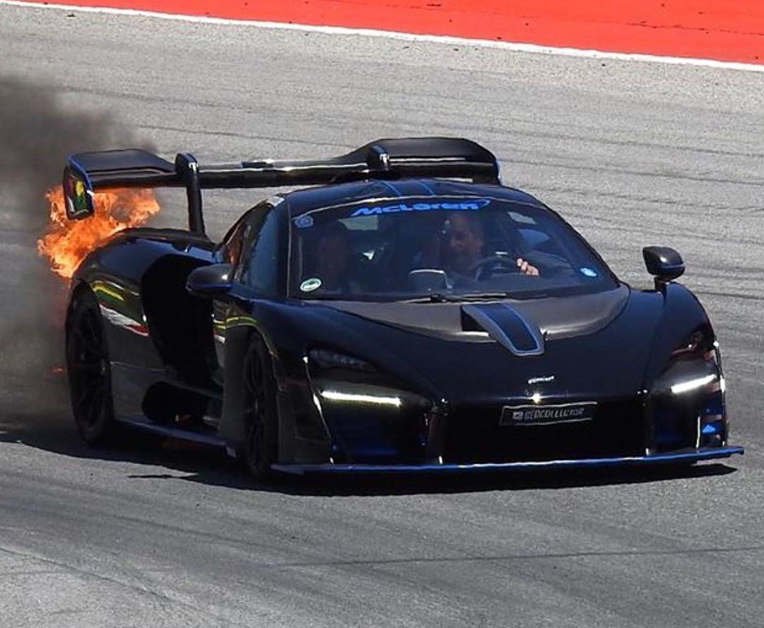 Liên tiếp nhiều siêu xe McLaren Senna bốc cháy chưa rõ nguyên nhân
