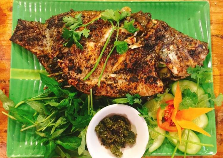 Vietnamese food: grilled fish