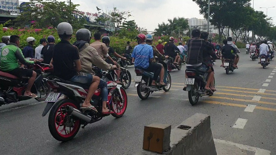 Xử lý 7 'quái xế' đua xe náo loạn quốc lộ 1