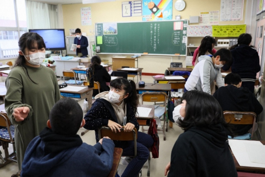 Nhật trợ cấp 80 USD/ngày cho phụ huynh nghỉ ở nhà chăm con vì Covid-19