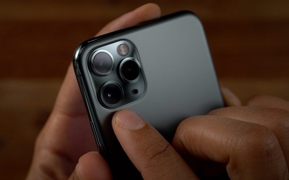 Nhà máy cung cấp camera cho iPhone đóng cửa vì SARS-CoV-2