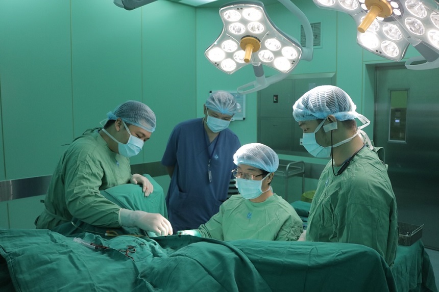 Căn bệnh khiến 10 người Việt có 1 người đi tiểu không kiểm soát
