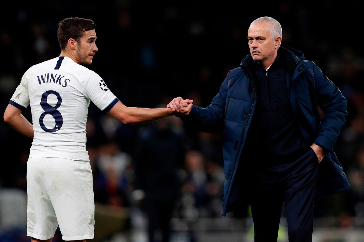 Tottenham khủng hoảng, Mourinho đã cạn ý tưởng