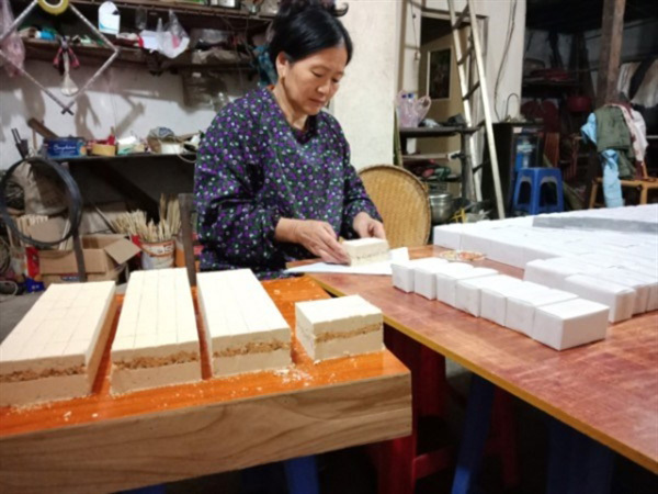 Banh khao Thong Hue, a speciality of Cao Bang